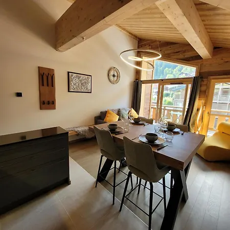 3★ Pour 4 Avec Balcon, Proche Centre Et Pistes, - Fr-1-598-152 *