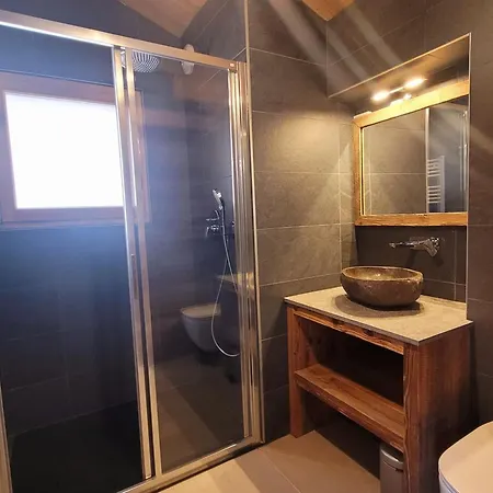 3★ Pour 4 Avec Balcon, Proche Centre Et Pistes, - Fr-1-598-152