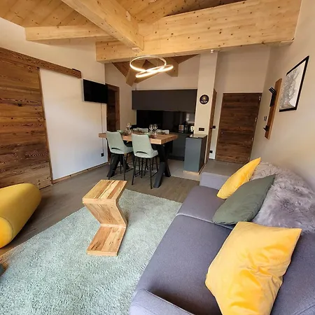 아파트 3★ Pour 4 Avec Balcon, Proche Centre Et Pistes, - Fr-1-598-152